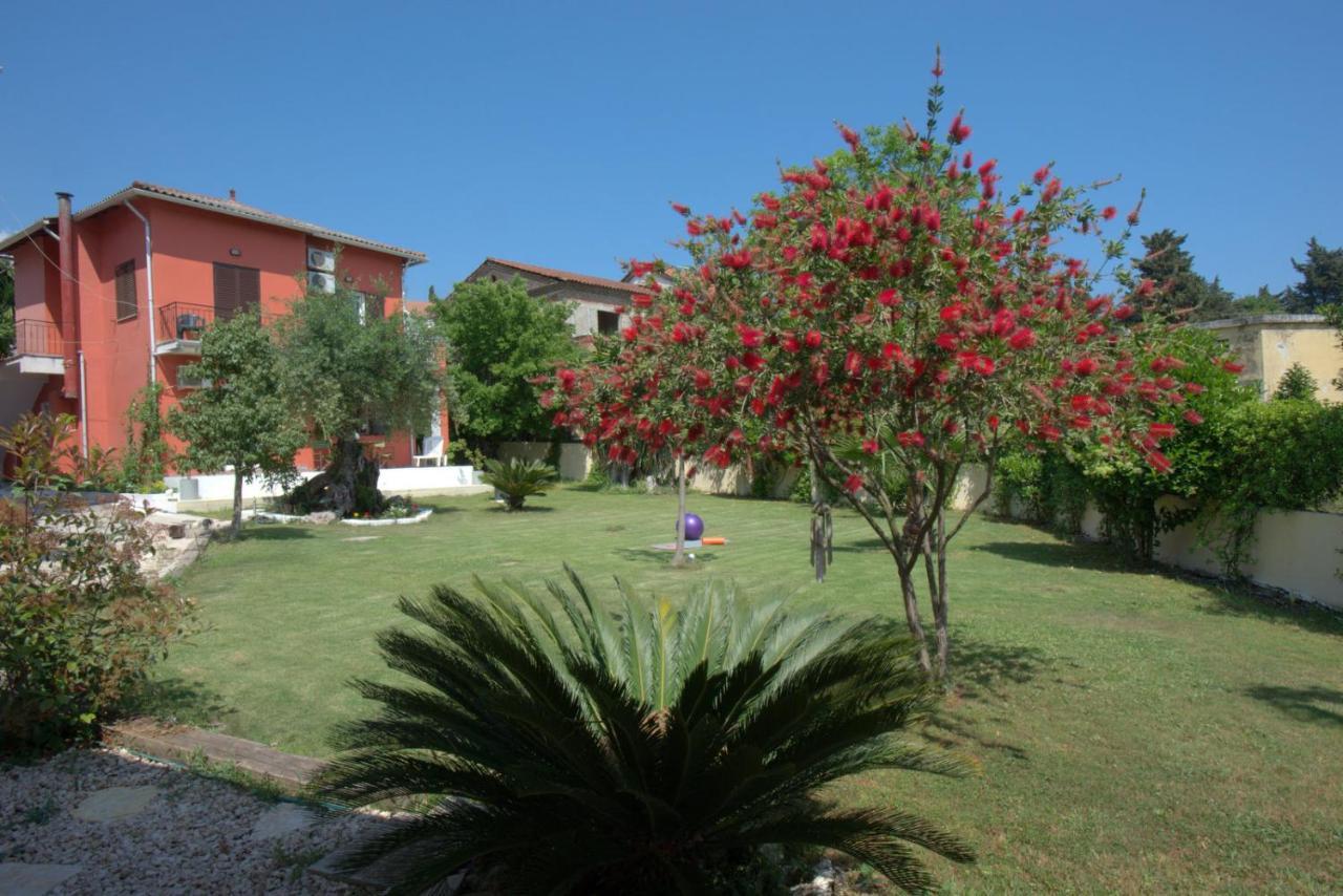 Ilias Apartments Ýpsos Exterior foto